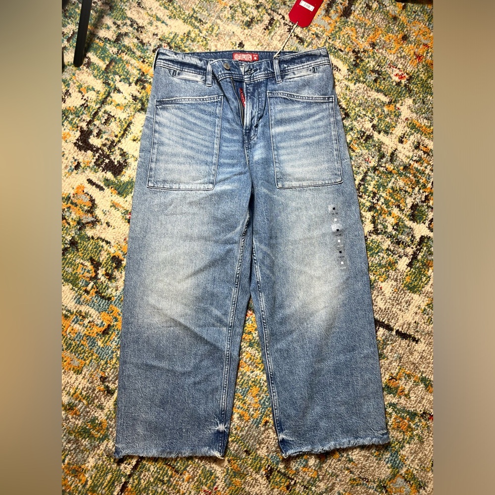 Wide cropped jeans